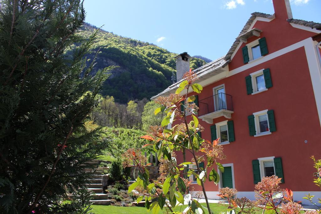 Myverzasca Resort Casa Rossa Brione  Exterior photo