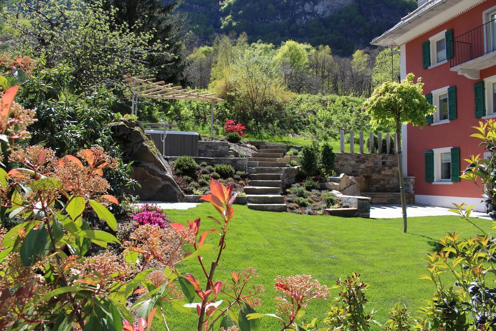 Myverzasca Resort Casa Rossa Brione  Exterior photo