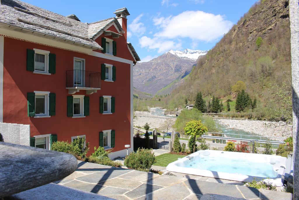 Myverzasca Resort Casa Rossa Brione  Exterior photo