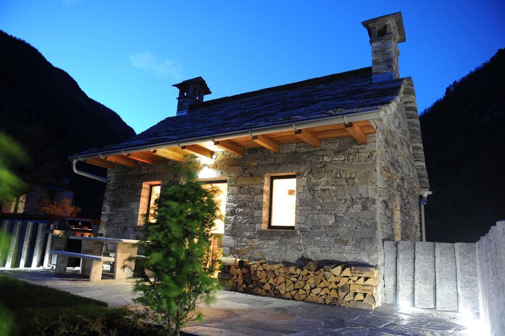 Myverzasca Resort Casa Rossa Brione  Exterior photo