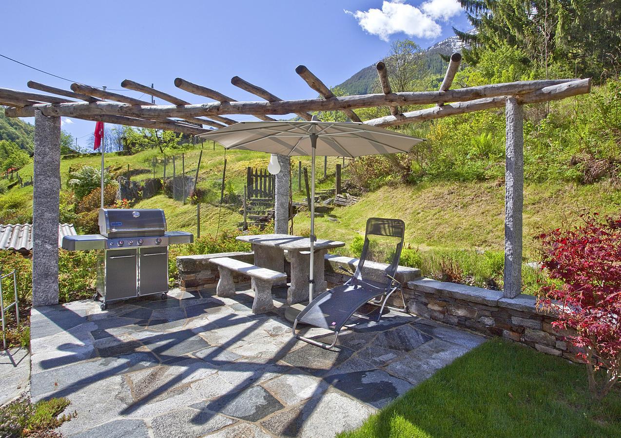 Myverzasca Resort Casa Rossa Brione  Exterior photo